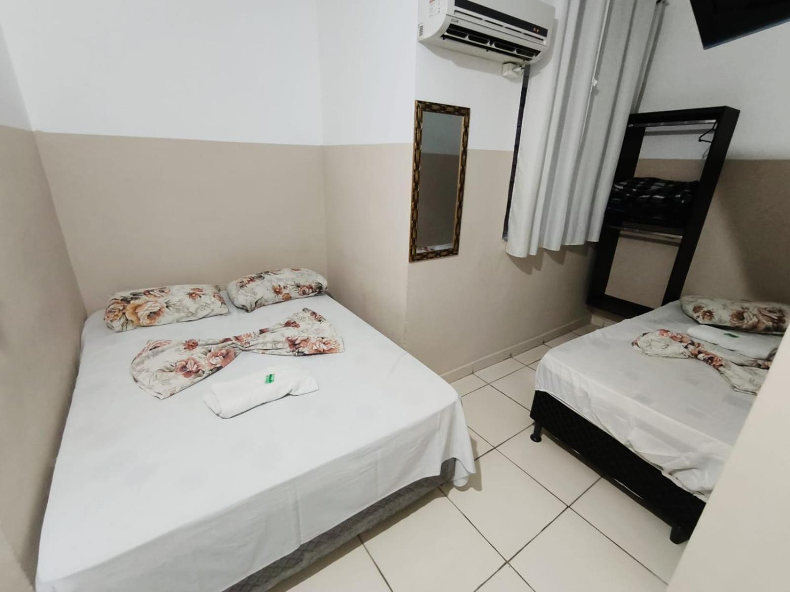 אפרסידה Hotel Mae Rainha מראה חיצוני תמונה