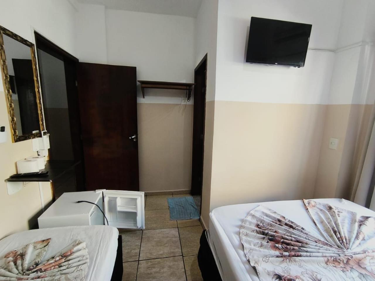 אפרסידה Hotel Mae Rainha מראה חיצוני תמונה